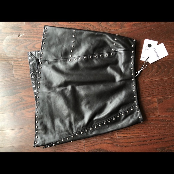 Studded leather skirt - Picture 3 of 5